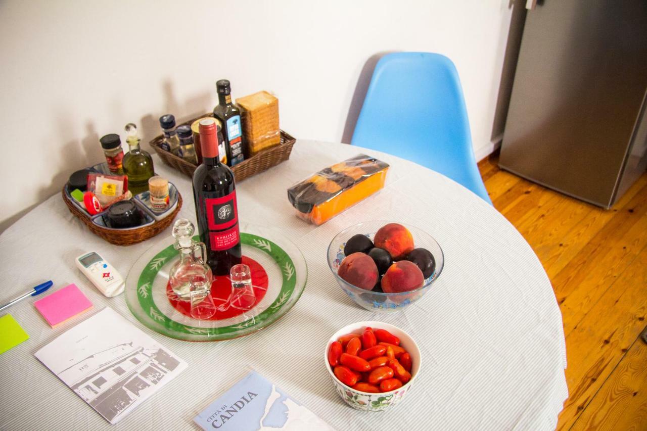 Artistic Getaway Home - Super Central Iraklion Buitenkant foto